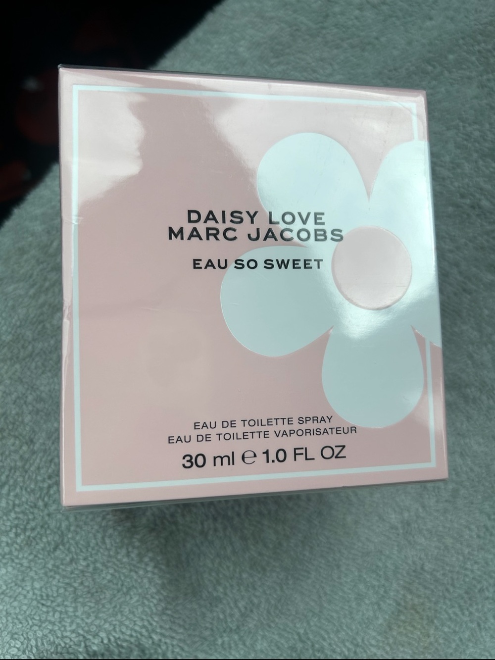 Marc Jacobs Daisy Love Eau So Sweet - Light Pink & White Box